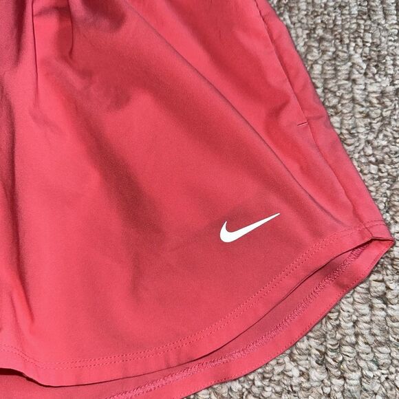 Women's Peach Nike  Dri-Fit Ultra High Waisted 3" Brief Lined Shorts Size Small - Picture 2 of 4